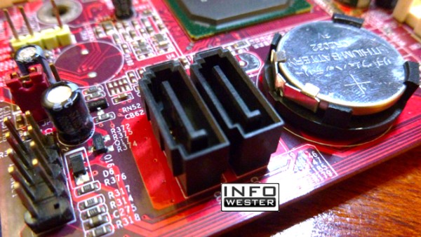 Conectores SATA em uma placa-mãe