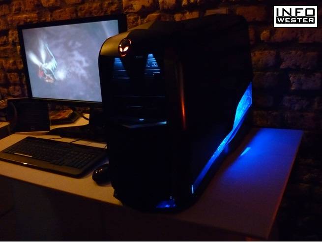 Os efeitos de iluminação do Alienware Aurora