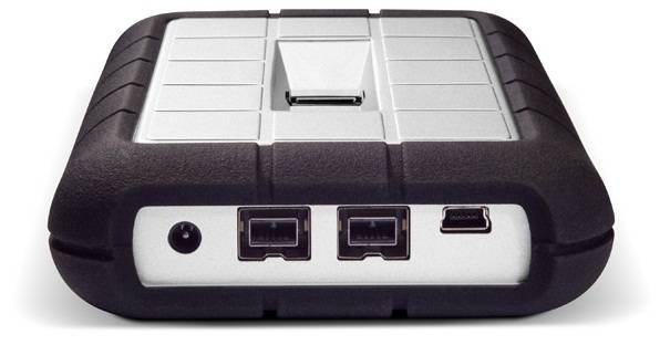 HD Rugeed Safe: portas USB e FireWire - Imagem por LaCie