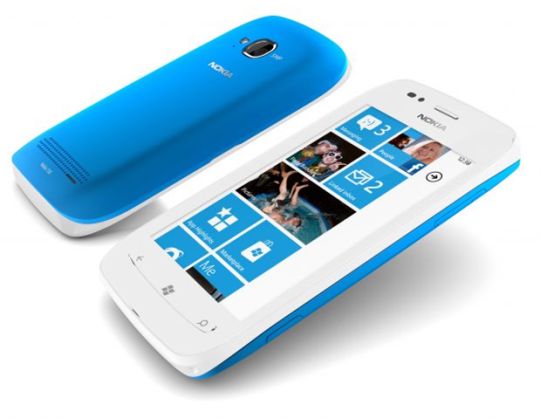 Lumia 710 – Imagem por Nokia