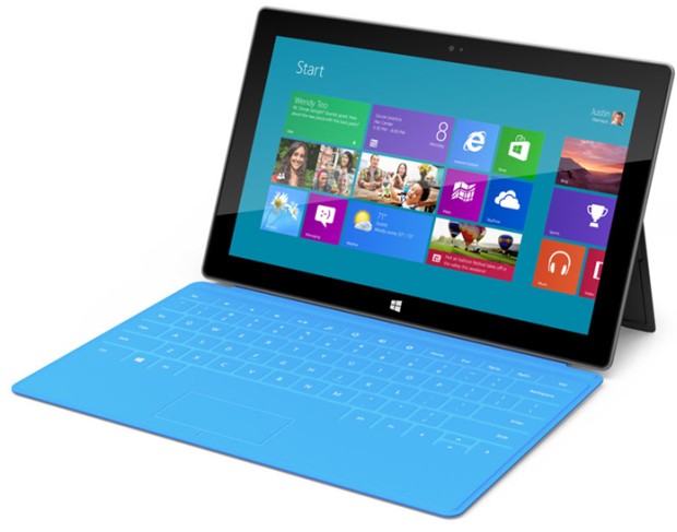 Tablet Surface com “capa teclado” (vendida separadamente) – Imagem por Microsoft