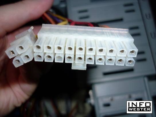 Conector de 24 pinos de fonte ATX